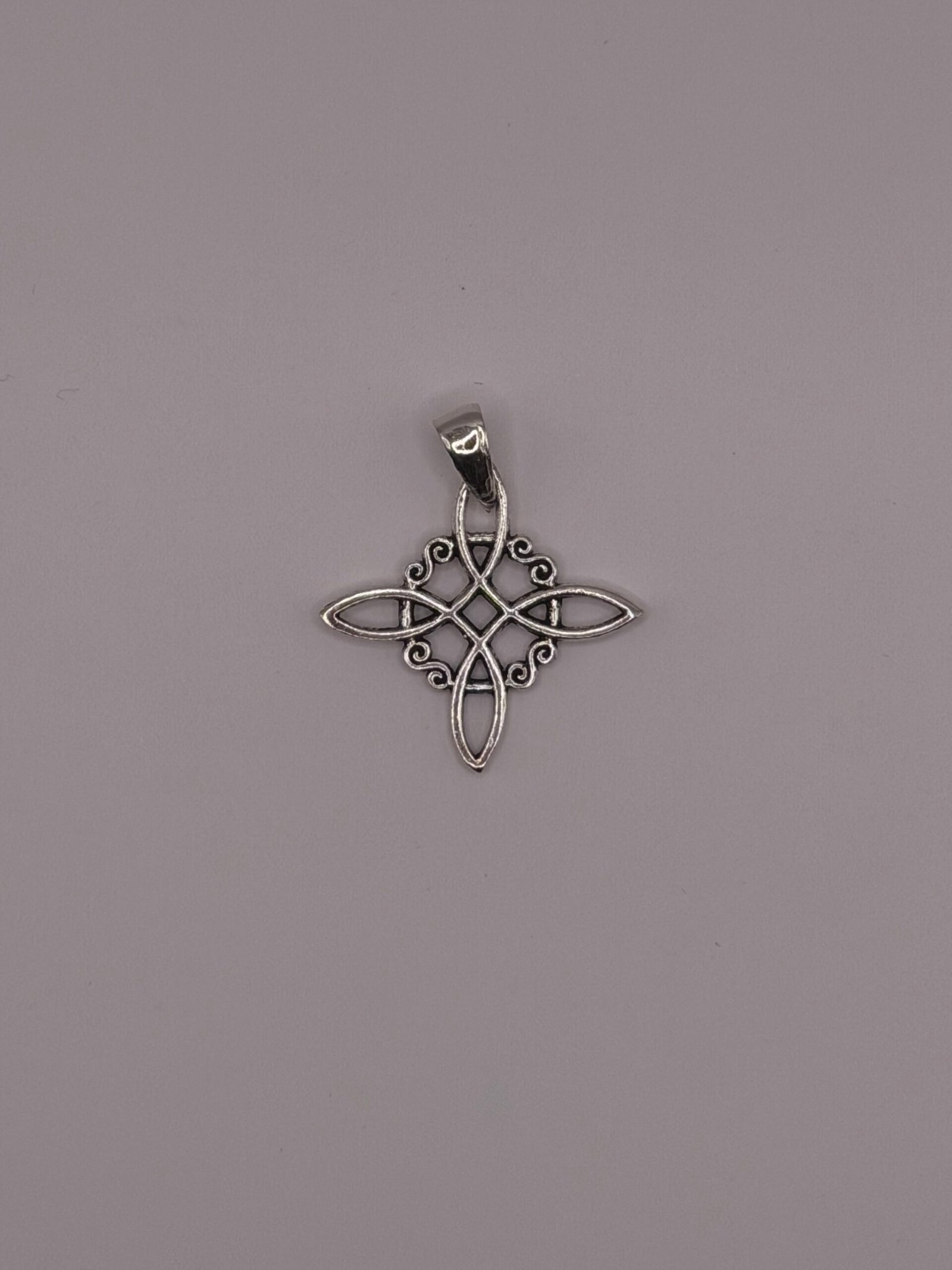 Colgante Nudo de Bruja de Plata - Imagen 3